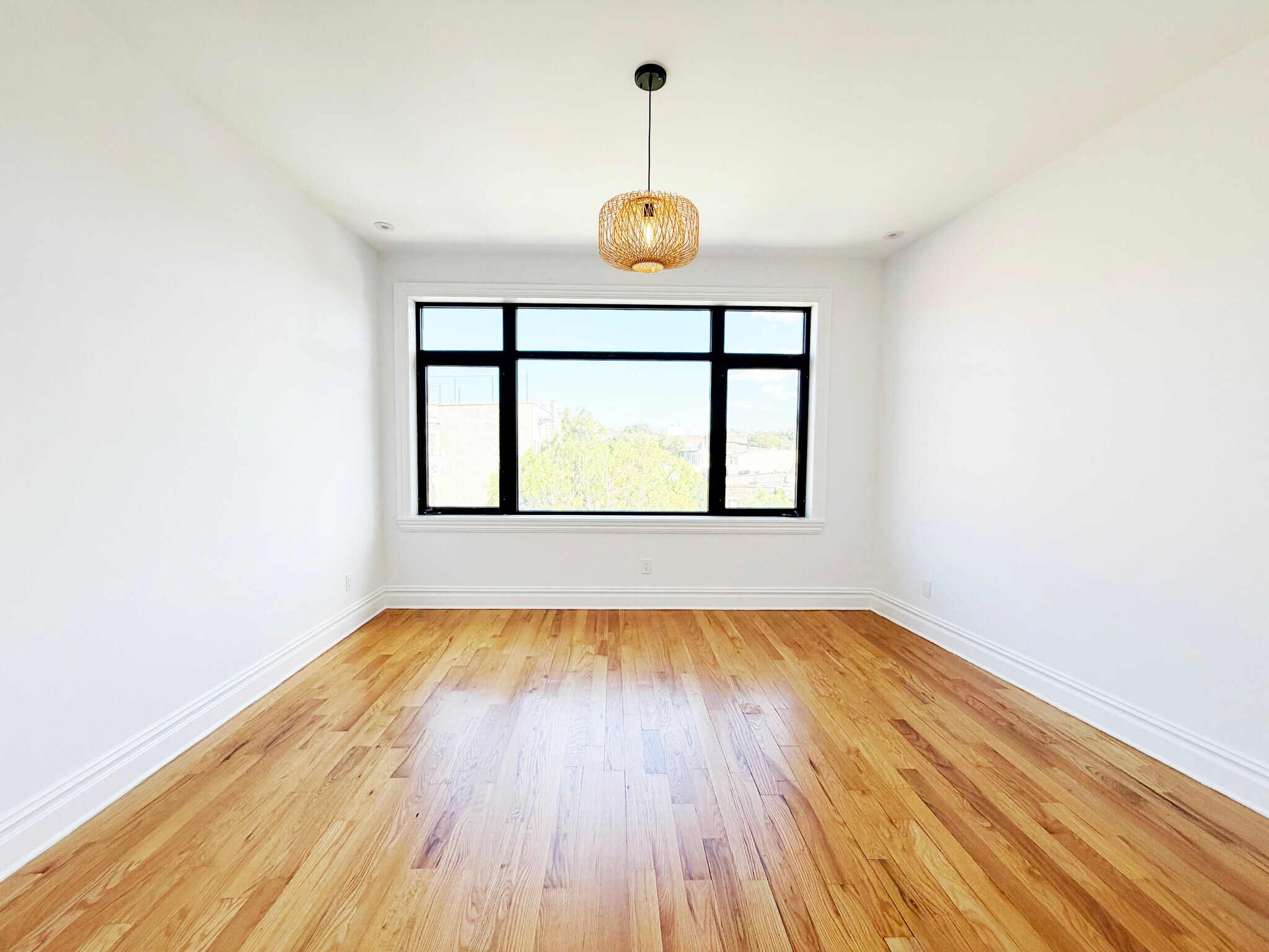 Building Photo - 333 Tompkins Ave