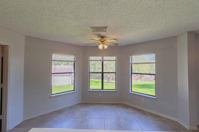 Building Photo - 8423 Parry Path