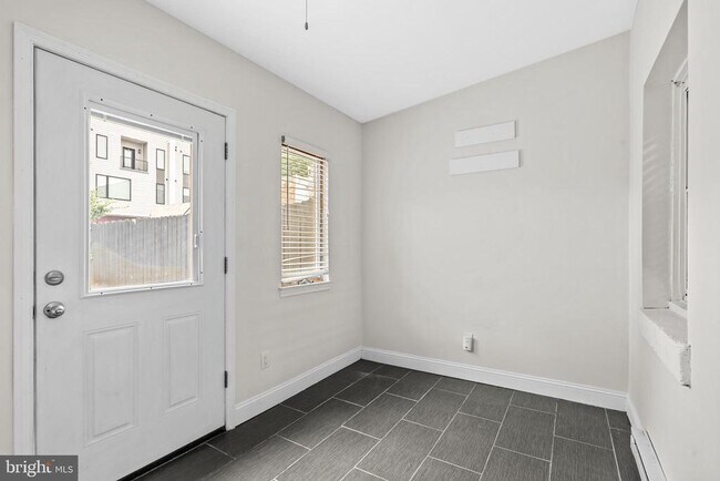 Building Photo - 1314 E Berks St