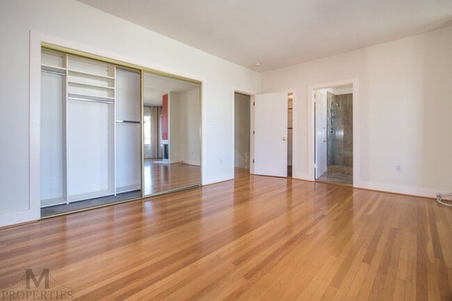 Building Photo - Eureka Valley 4 Bed + Bonus Room, 3 Bath, ...
