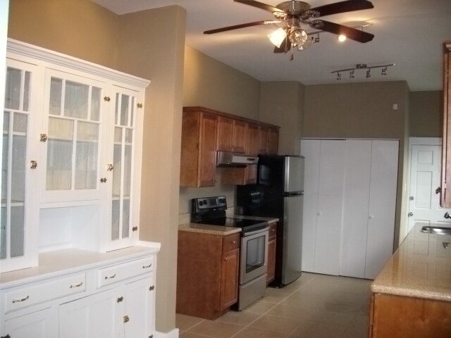 Kitchen 3 - 4300 S Johnson St