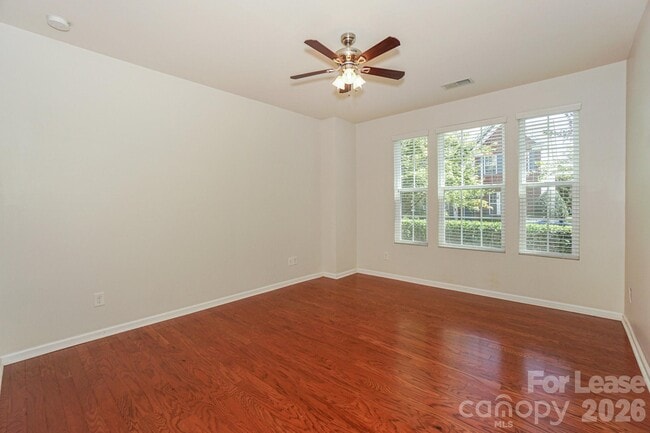 Building Photo - 8273 Viewpoint Lane