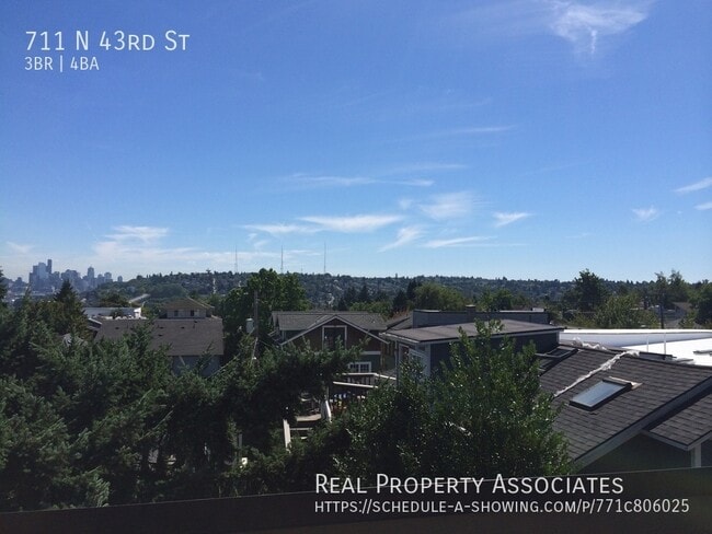 Building Photo - 711 N 43rd St