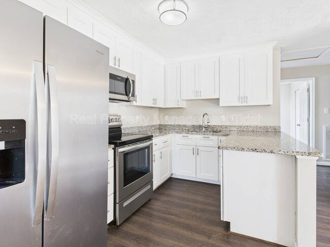 Building Photo - 8000 Diggs Rd