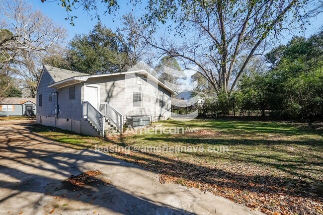 Building Photo - 219 Stonewall St