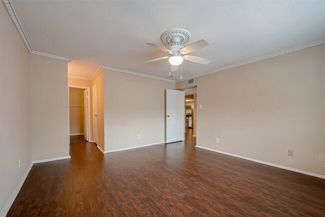 Building Photo - 14911 Wunderlich Dr