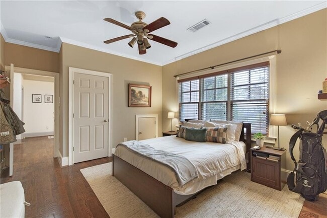 Building Photo - 451 Hascall Rd NW