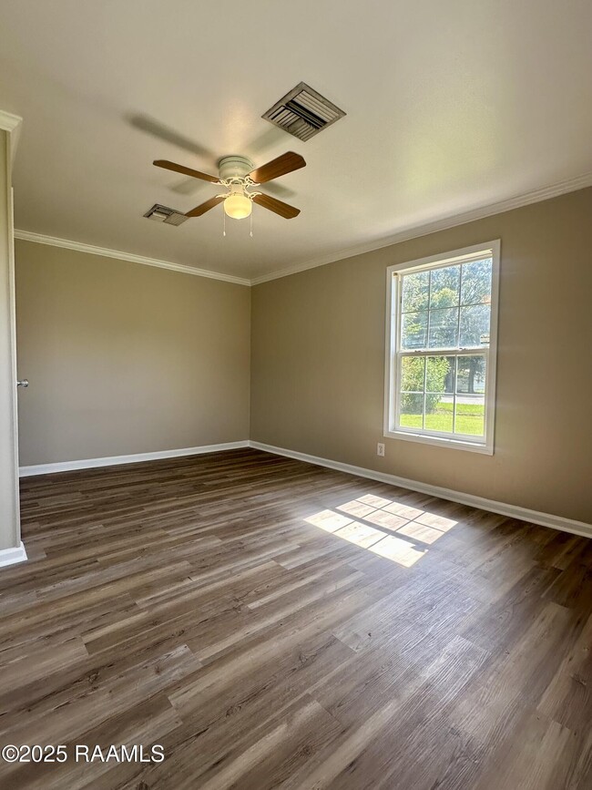 Building Photo - 1037 Erika Ln