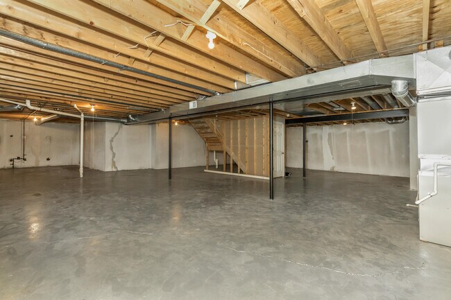 Building Photo - 37743 Avon Ln