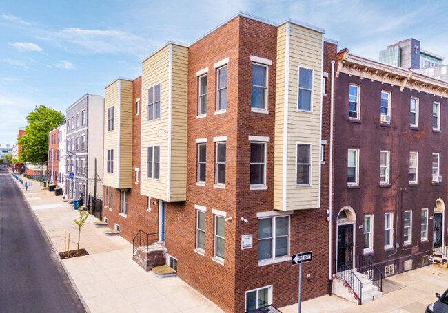 Building Photo - 1507 W Oxford St