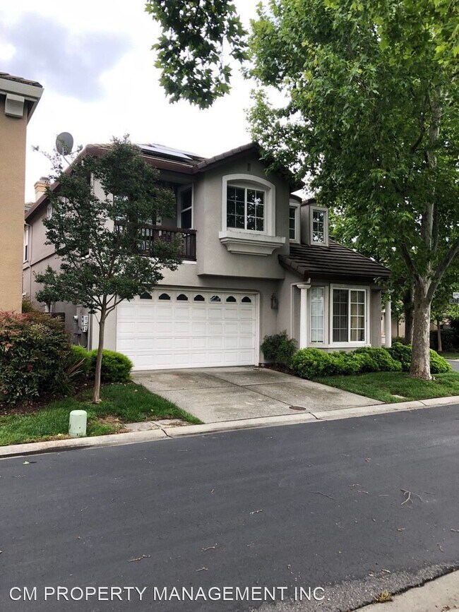 Building Photo - 4 br, 2 bath House - 300 Apple Blossom Ln.