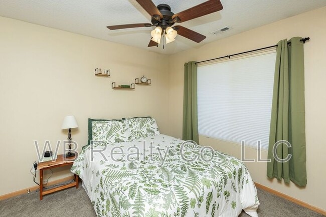 Building Photo - 10202 Catalina Dr