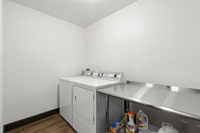 Building Photo - Gorgeous Hayden Home For Rent!