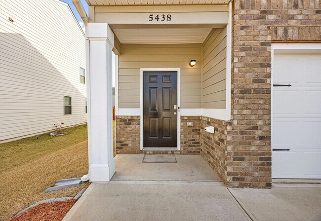 Building Photo - 5438 Thrasher Ln