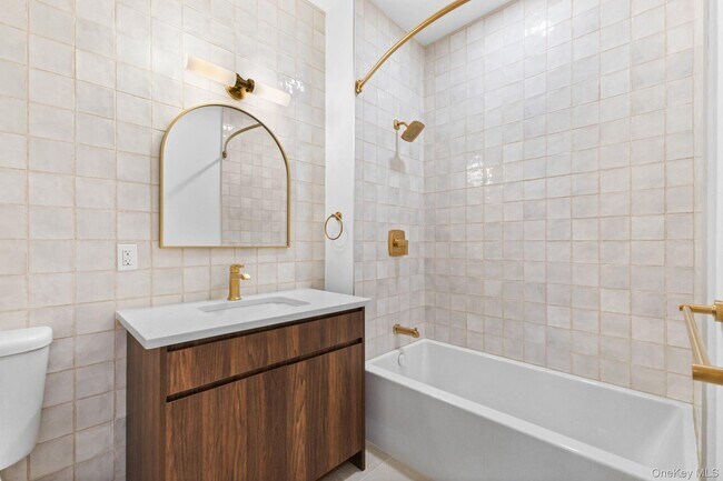 Building Photo - 100 E Putnam Ave