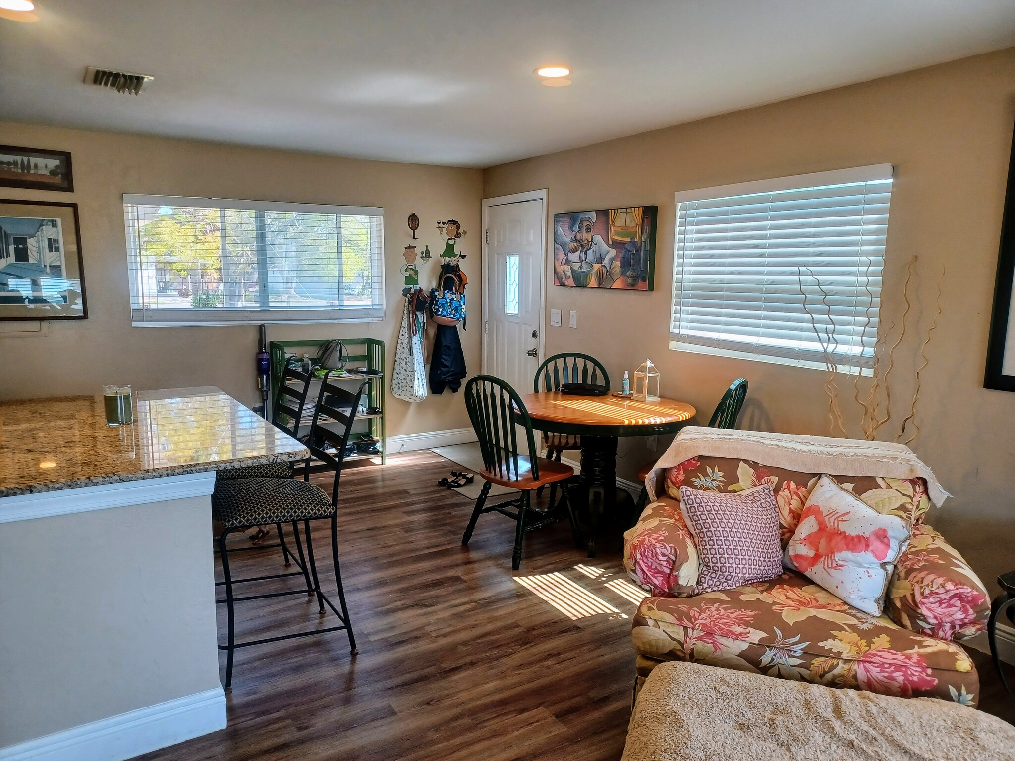 Snack bar and room and dinning area with room for a table. - 12080 Moss Dr