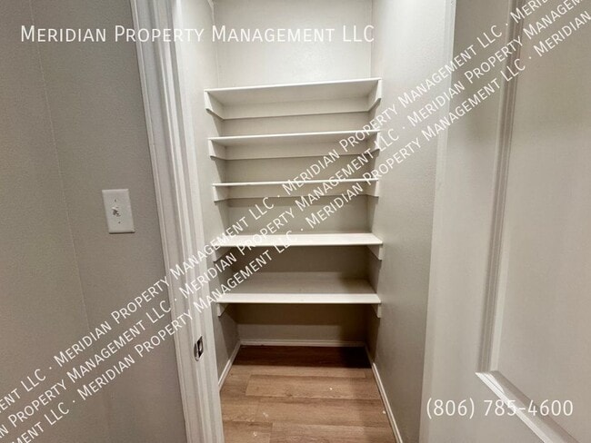 Building Photo - 5526 Itasca A