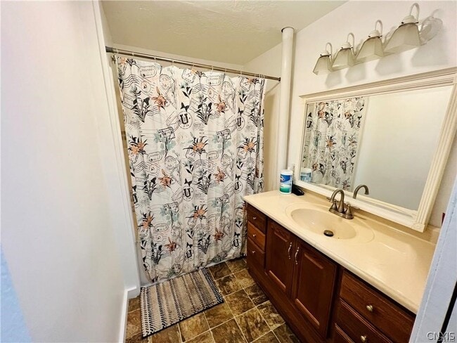 Building Photo - 132 Palmer St