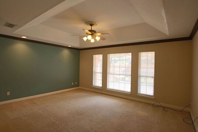 Building Photo - Stunning 3 Bedroom Rental in South Tyler! Tour Today!