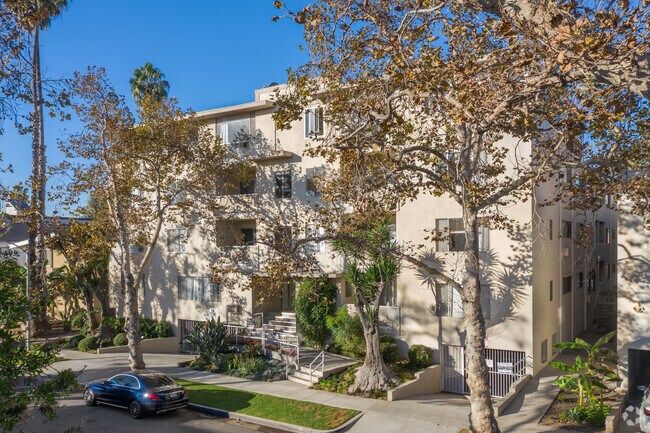 Primary Photo - 443 S Oakhurst Dr