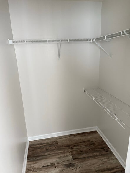 Building Photo - 204 Treeline Ln