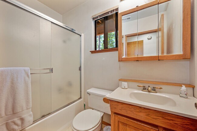Building Photo - 16832 Alice Way
