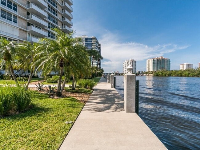 Primary Photo - 888 Intracoastal Dr