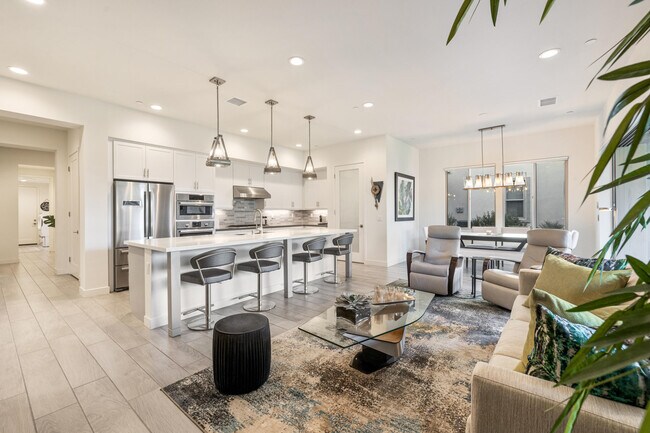 Building Photo - 1701 Retreat Cir