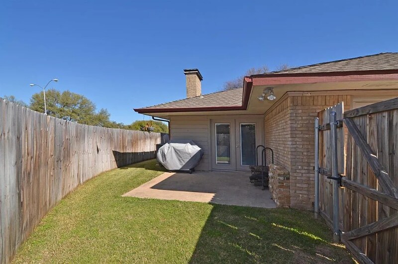 Building Photo - 7102 Casablanca Ct