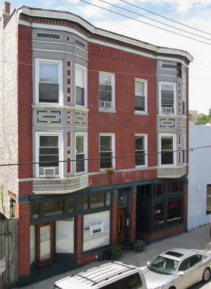 Primary Photo - 1308 Sherman Ave