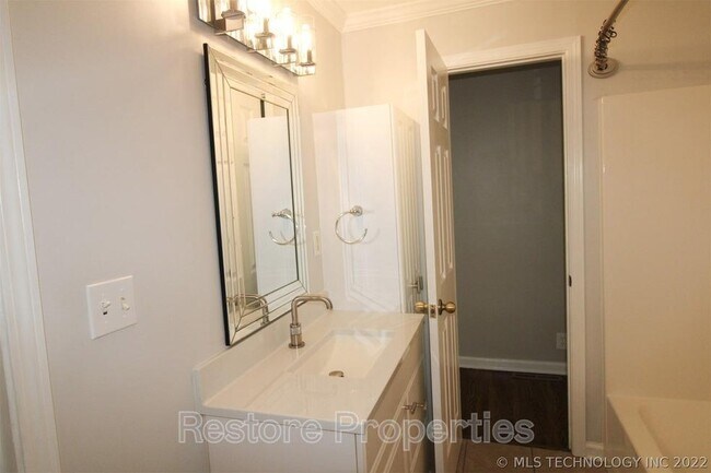 Building Photo - 5510 S Owasso Ave