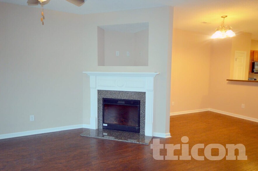 Building Photo - 5325 Oakley Commons Blvd