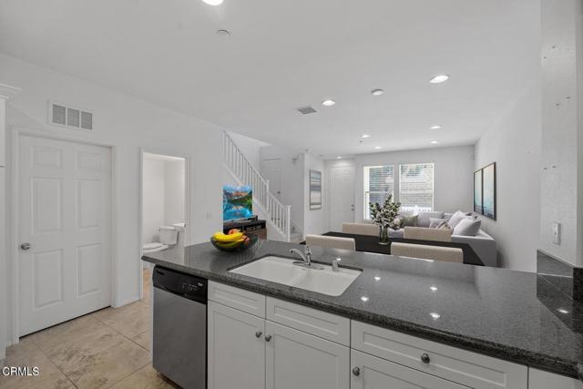 Building Photo - 302 Harbor Breeze Dr