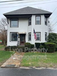 Building Photo - 112 A. St