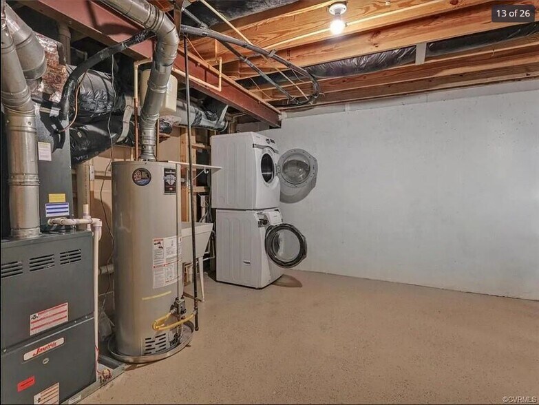 Building Photo - 910 Wellston Ct