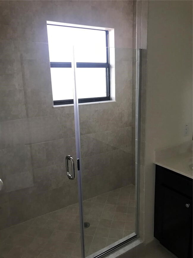 Building Photo - 8806 NW 103rd Ave