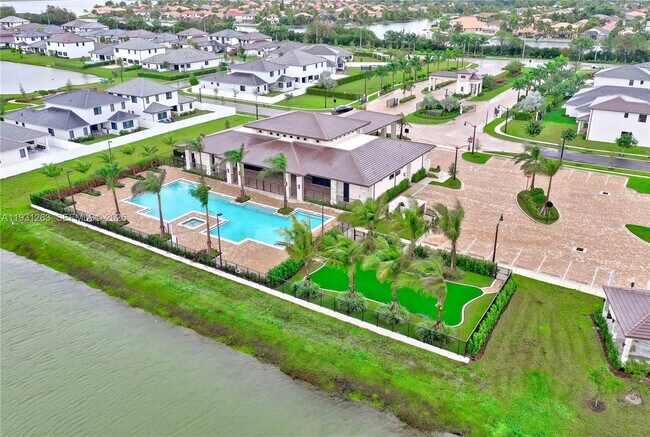 Building Photo - 4416 SW 174th Ave