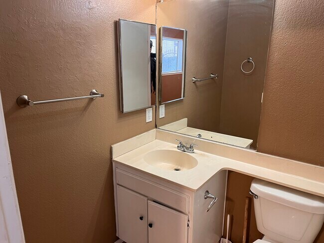 Building Photo - 24418 Electra Ct