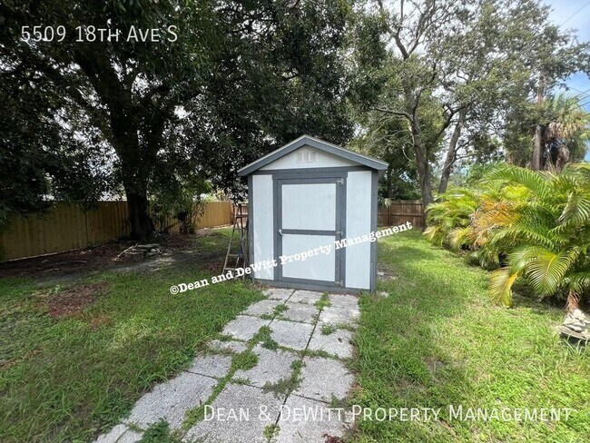 Building Photo - 5509 18th Ave S