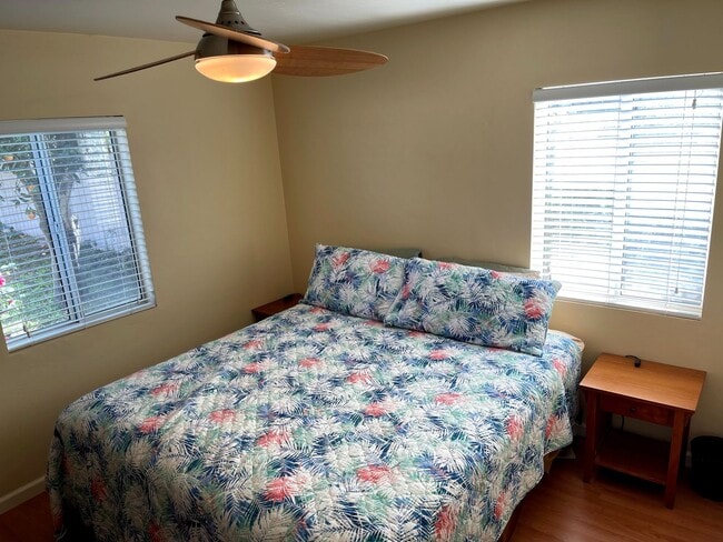 Building Photo - Charming Updated South O  BEACH HOUSE, Hug...