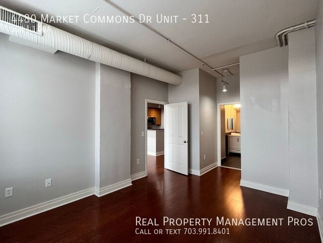 Building Photo - 4480 Market Commons Dr
