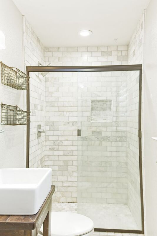 Building Photo - 11137 Sinclair Ave