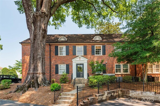 Building Photo - 107 S Laurel Ave