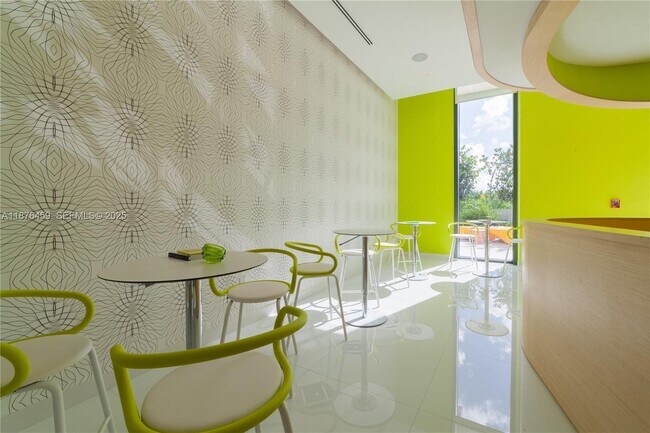 Building Photo - 501 NE 31st St