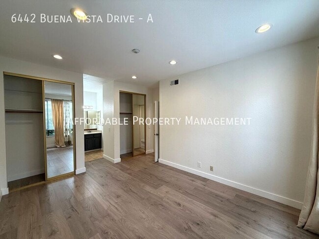 Building Photo - 6442 Buena Vista Dr