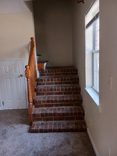 Building Photo - 1527 Rainbow Rd