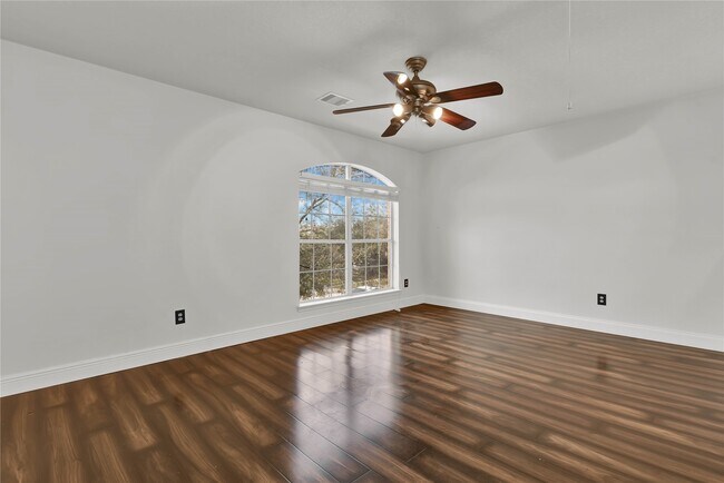 Building Photo - 1906 Rock Ridge Dr