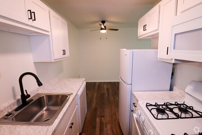 Building Photo - Sutton Avenue Apartments