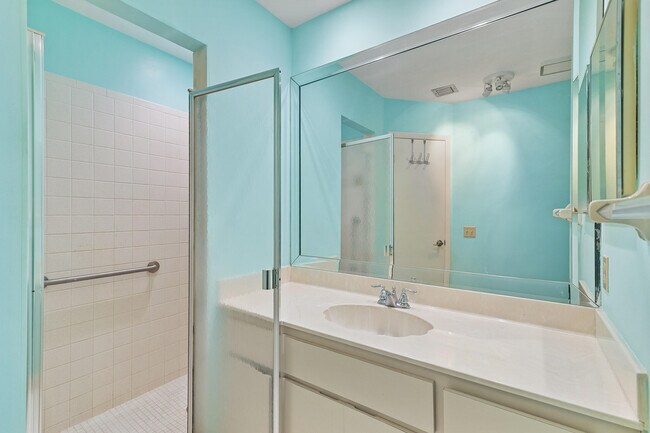 Building Photo - 160 Ramblewood Cir