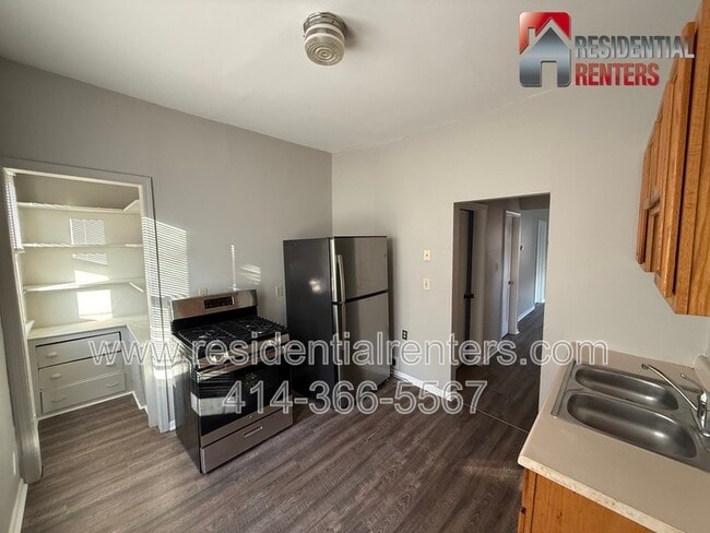 Building Photo - 2135 N 44th St